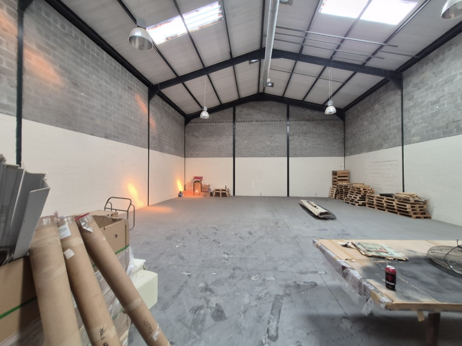 To Let Commercial Property for Rent in Maitland Western Cape